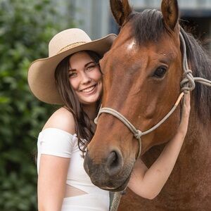 Meet your Posher, Vanessa